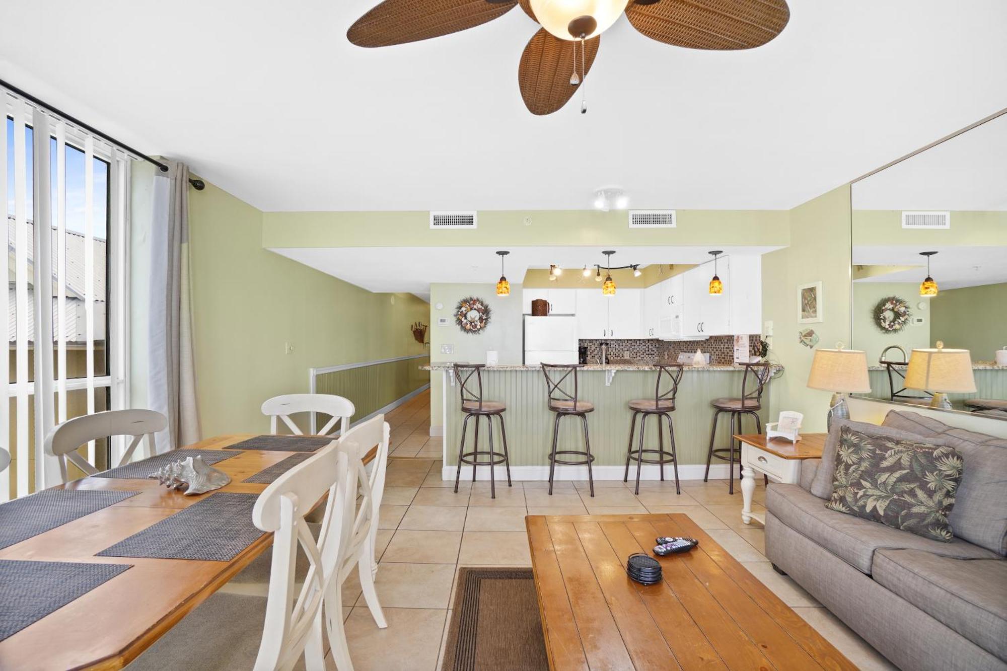 Pelican Beach Resort By Panhandle Getaways Дестин Номер фото